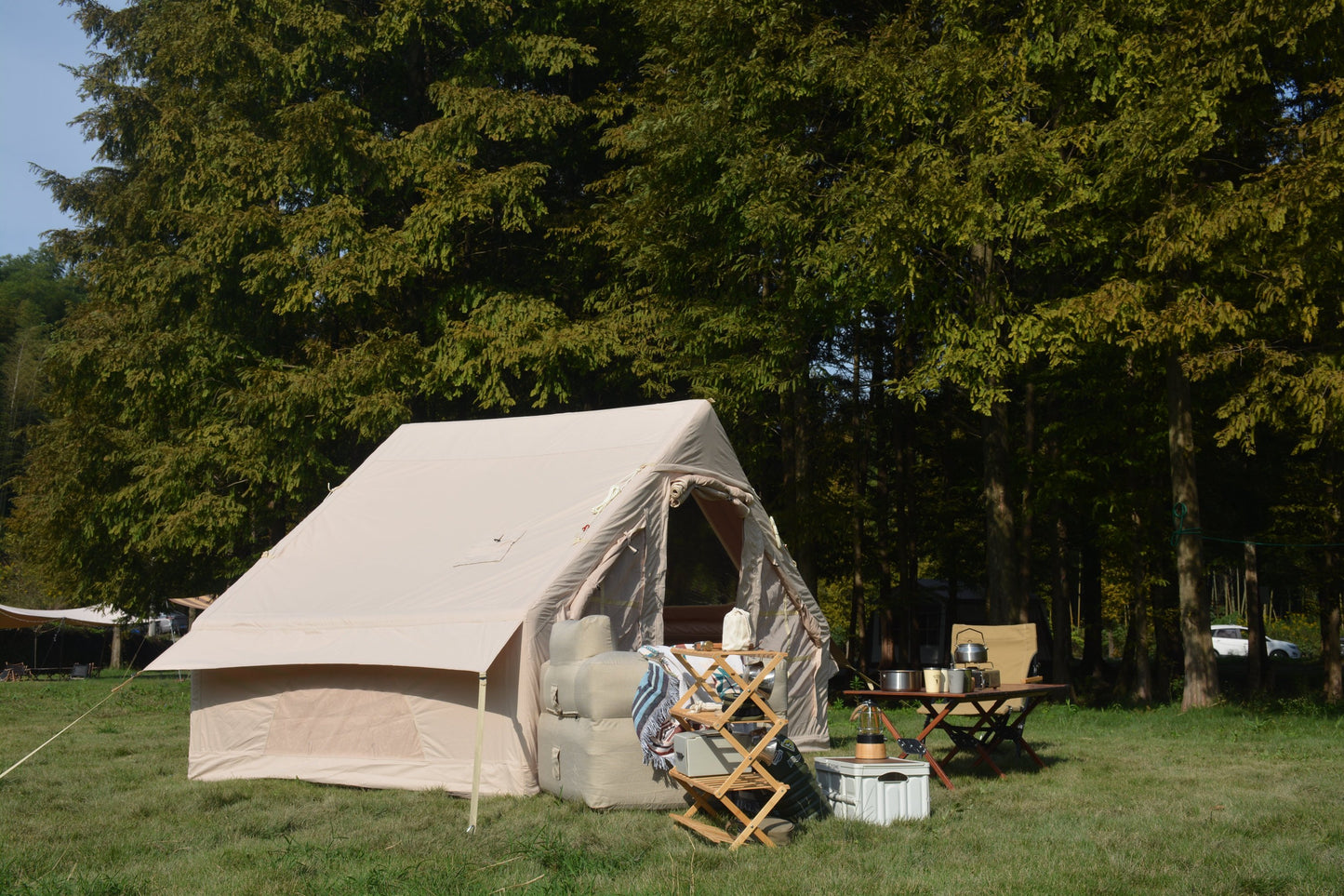 Side view of 4-Season Inflatable Glamping Tent, windproof structure, portable for outdoor, Campingood