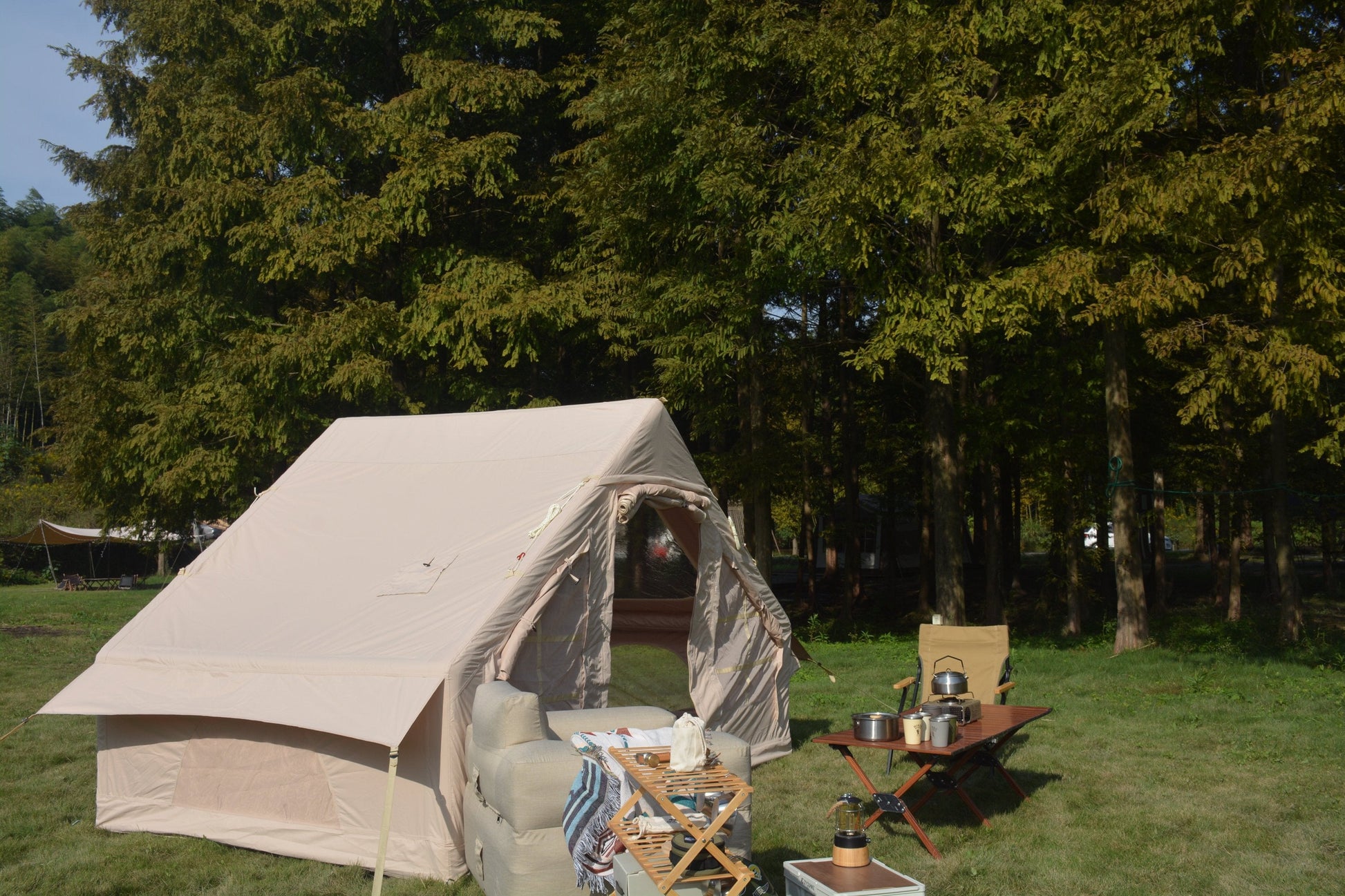 4 - 6 Person Inflatable Glamping Tent | 4 - Season, 5 - Min Setup | Campingood for camping and outdoor | campingood.com