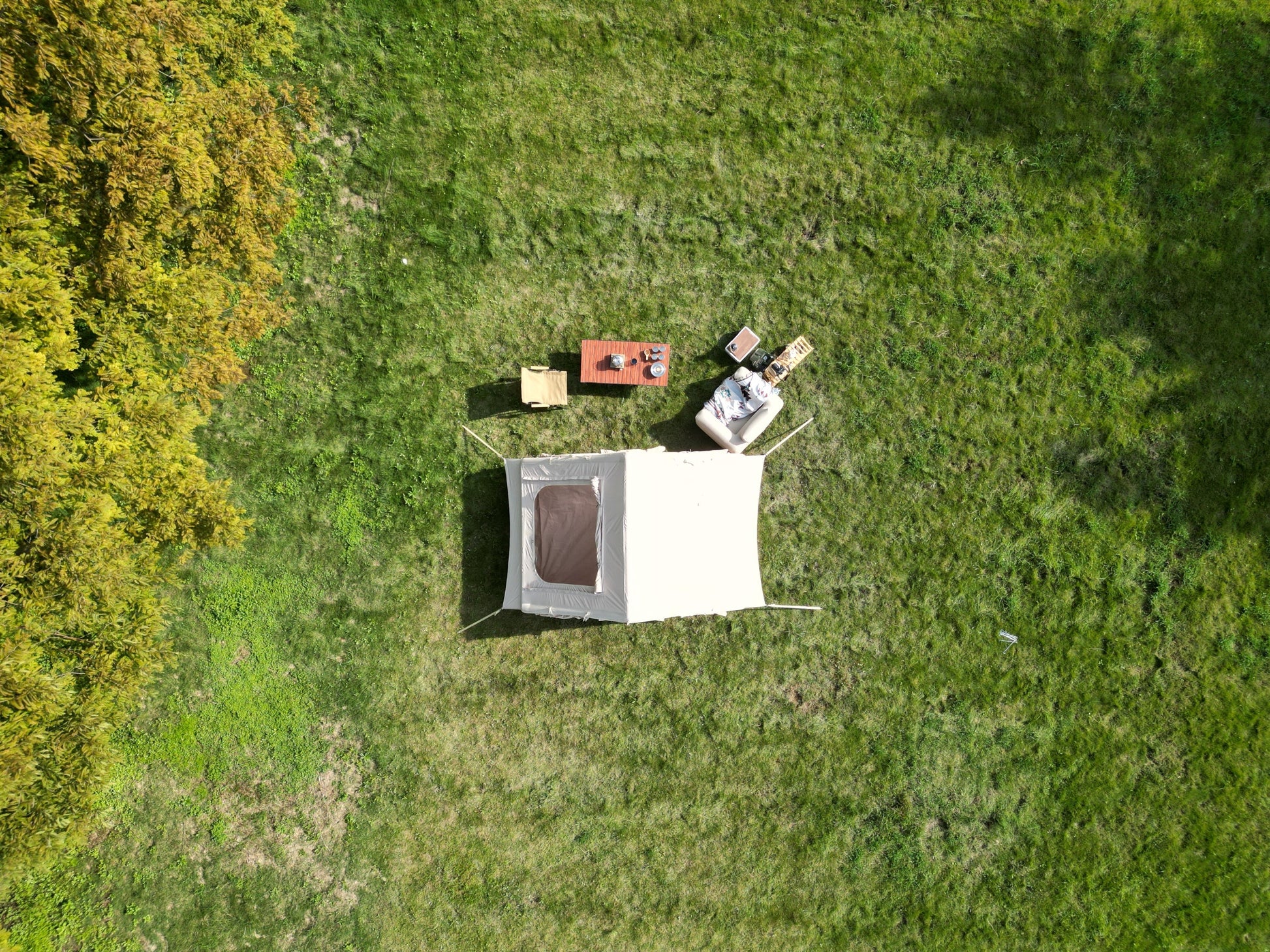 4 - 6 Person Inflatable Glamping Tent | 4 - Season, 5 - Min Setup | Campingood for camping and outdoor | campingood.com