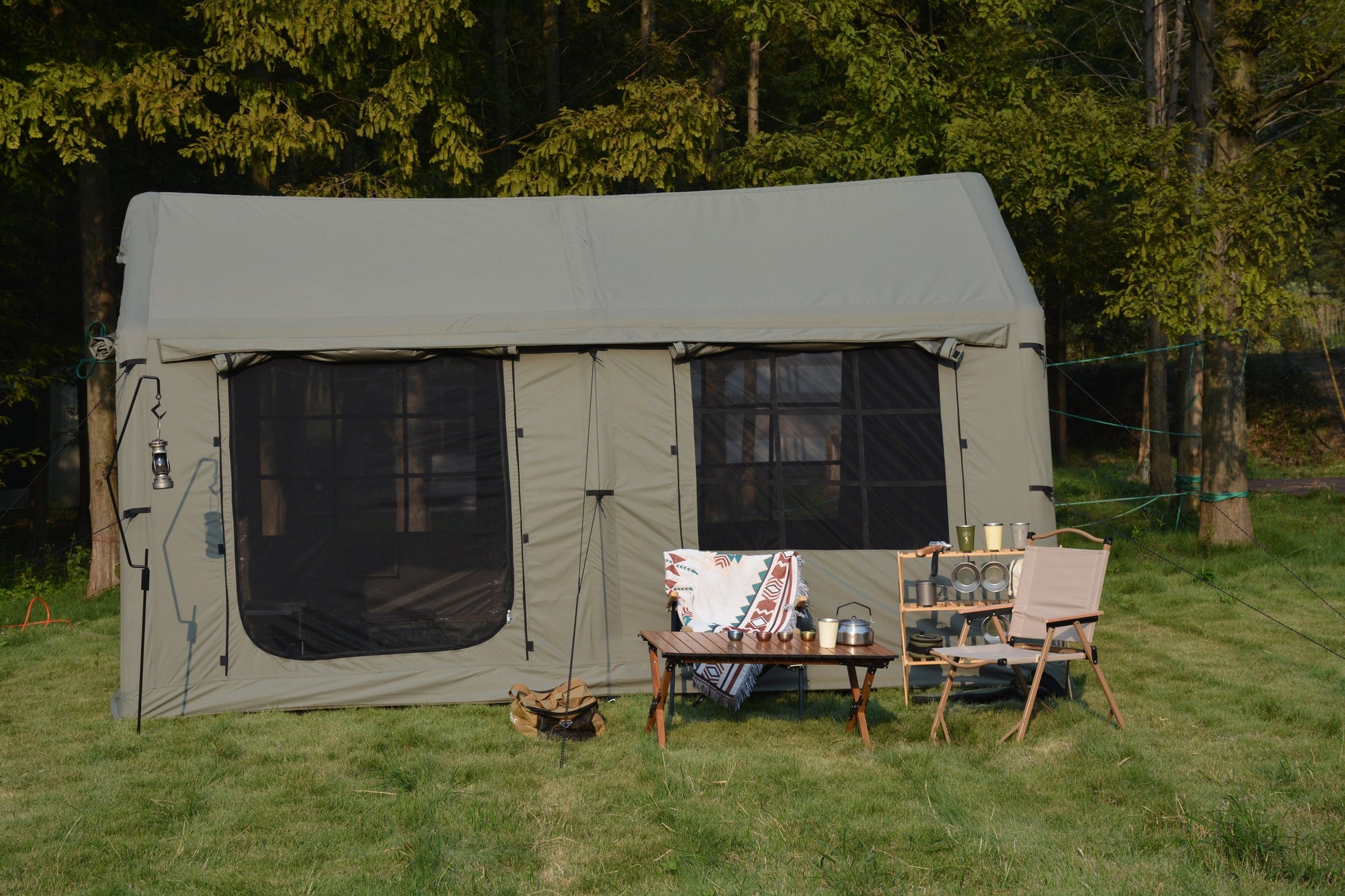 7 - 8 Person Inflatable Tent w/ Canopy Glamping Campingood for camping and outdoor | campingood.com