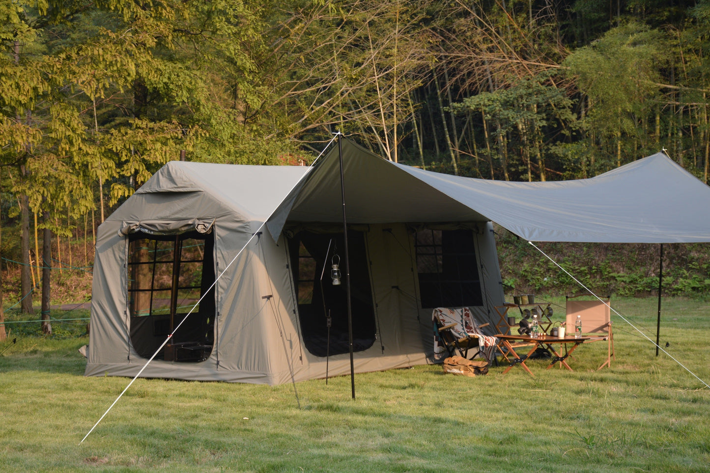 7 - 8 Person Inflatable Tent w/ Canopy Glamping Campingood for camping and outdoor | campingood.com