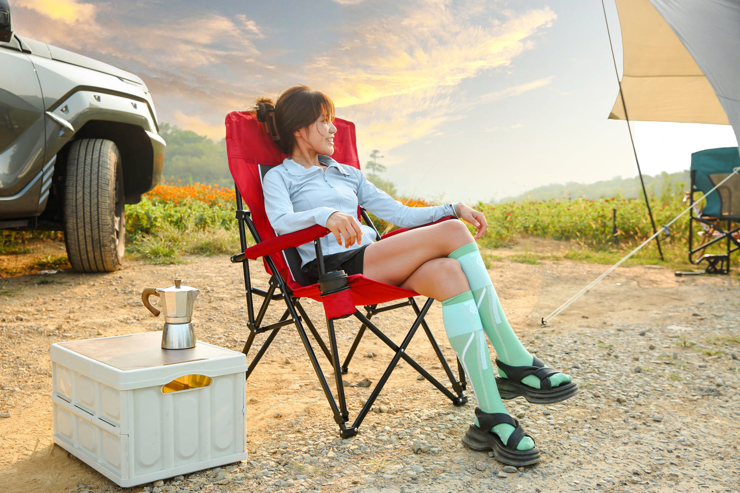 Heavy Duty Lawn Chair 250lbs Red with Cup for camping and outdoor | campingood.com